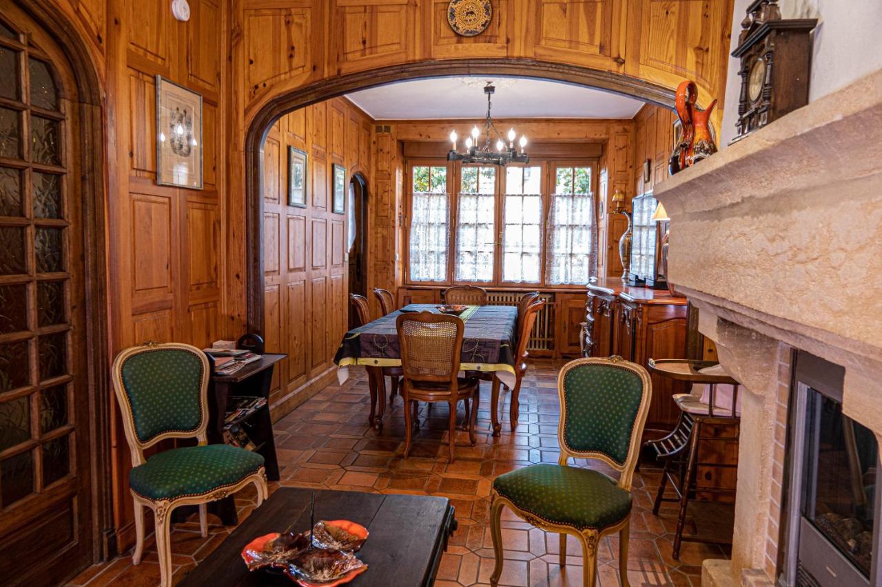 Maison Avec Patio Dans Le Centre Historique Villa Terrasson Екстериор снимка