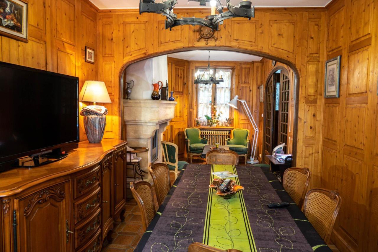 Maison Avec Patio Dans Le Centre Historique Villa Terrasson Екстериор снимка