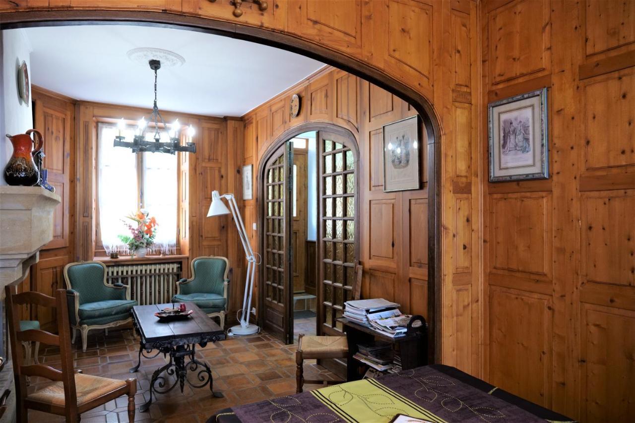 Maison Avec Patio Dans Le Centre Historique Villa Terrasson Екстериор снимка