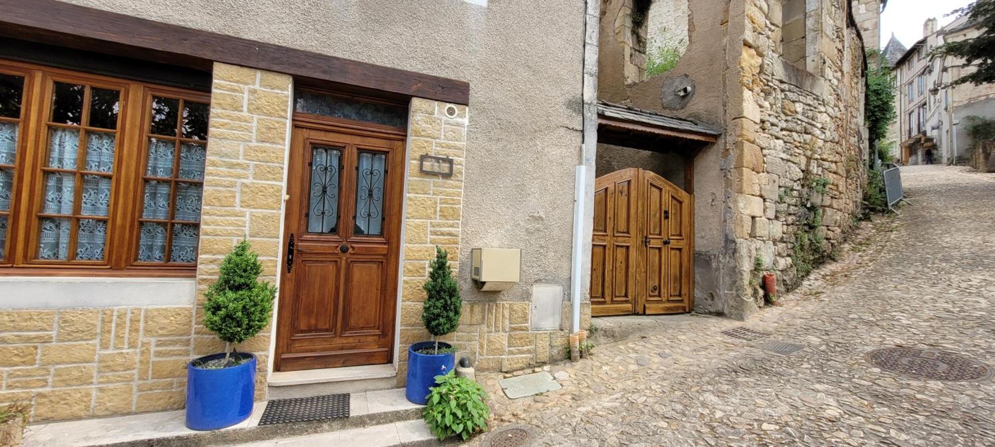 Maison Avec Patio Dans Le Centre Historique Villa Terrasson Екстериор снимка