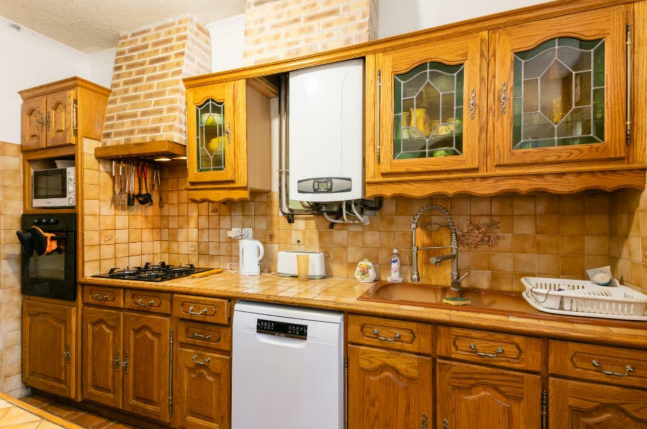Maison Avec Patio Dans Le Centre Historique Villa Terrasson Екстериор снимка